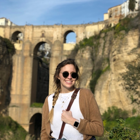 Meet your Posher, Sydney C. Keenan - Picture 6 of 6